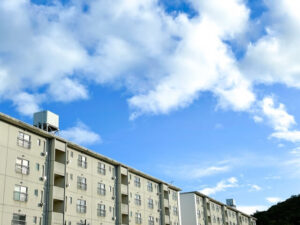 【堺市】泉北ニュータウン・団地での逝去、ご近所に知られず家族葬を行うには？